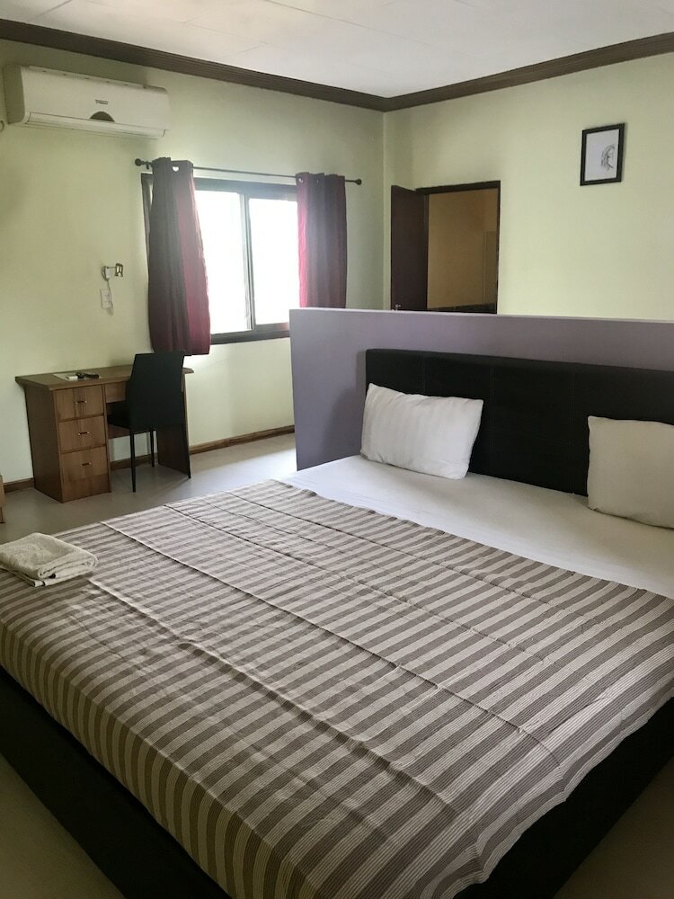 Фото Omanye Lodge