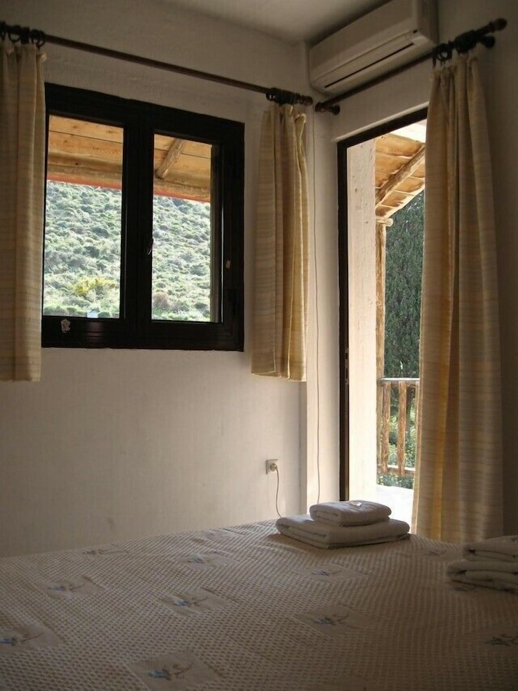 Фото Monemvasia Green Apartments