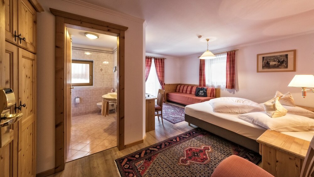 Фото Hotel Mirabel