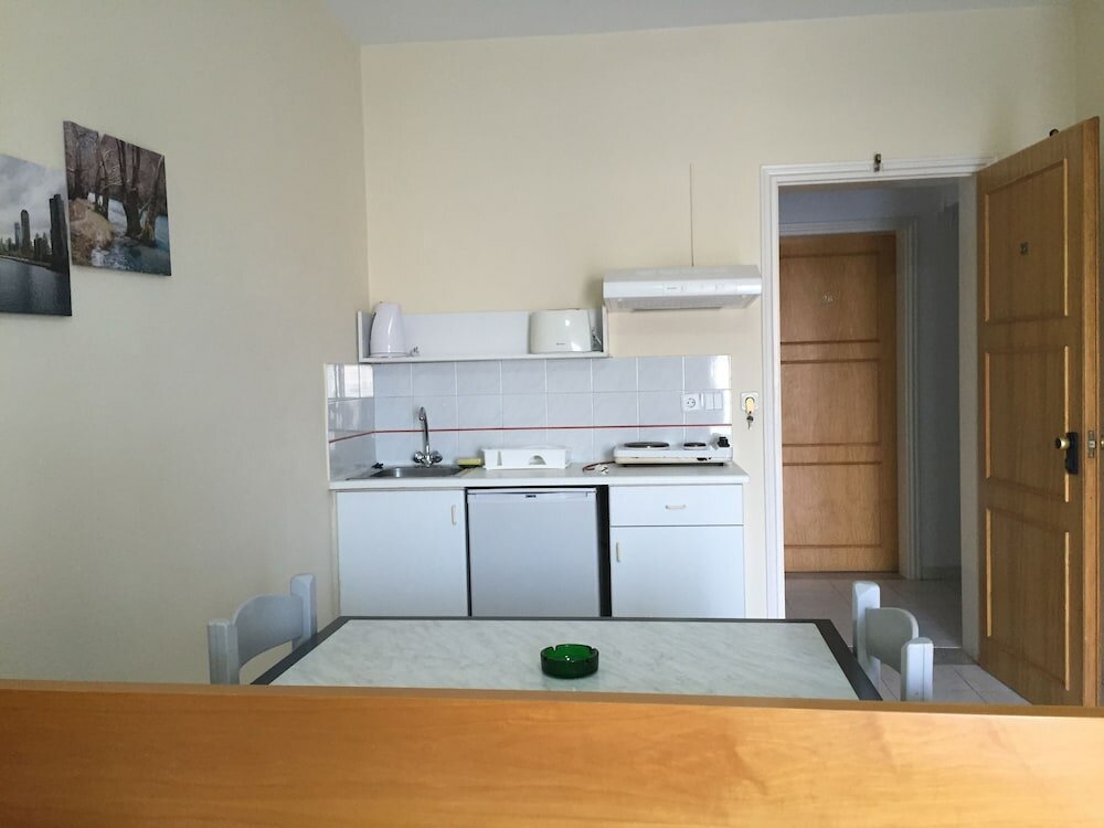 Фото Jasmine Hotel Apartments