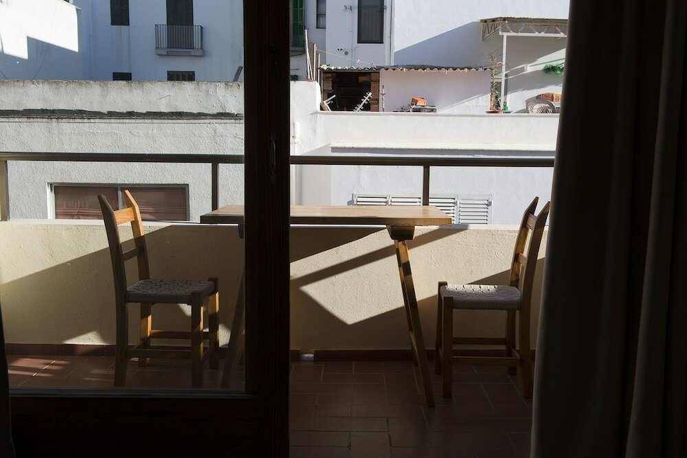 Фото Hostal Ripoll Ibiza