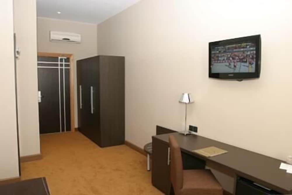 Фото Tana Hôtel