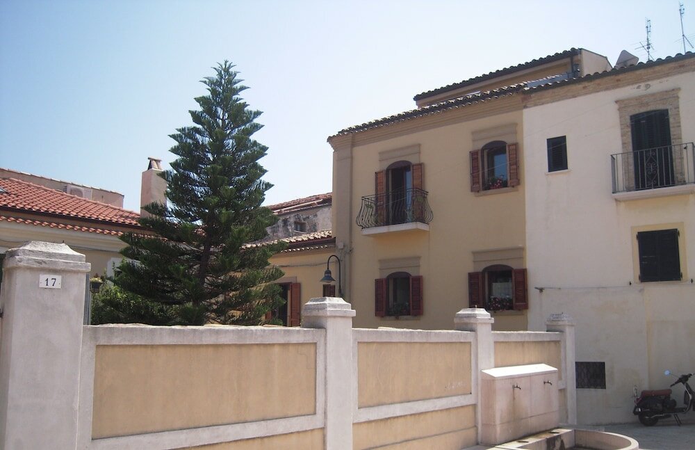 Фото B&b Vescovo Pitirro e Residenza Crocetta