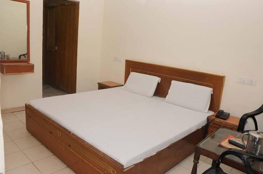 Фото Hotel City Plaza 3