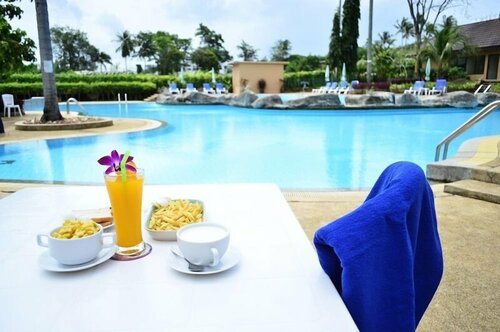 Гостиница Phuket Siray Hut Resort