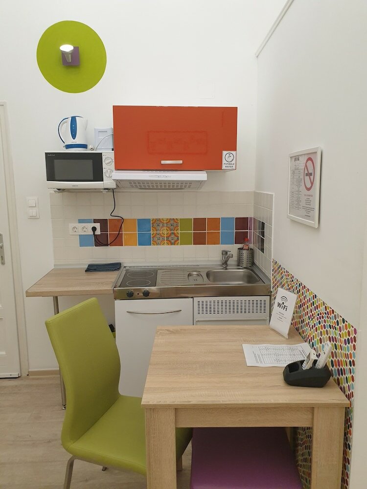 Фото Amber Gardenview Studios