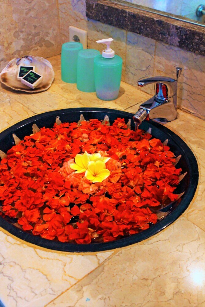 Фото The Mahogany Villa