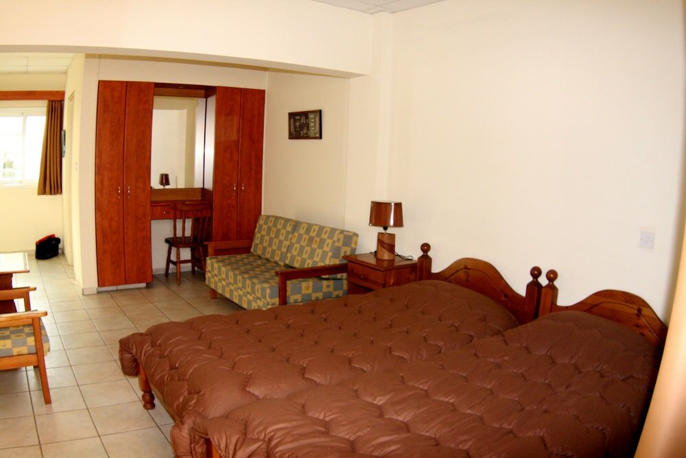 Фото Larnaca Bay Suites