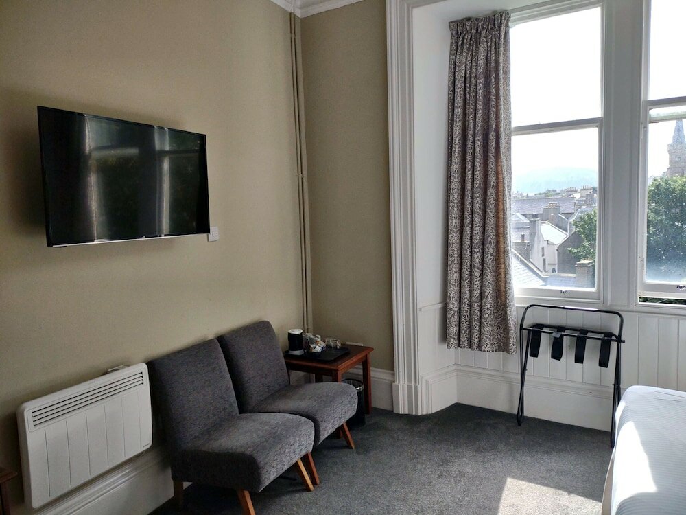 Фото Harbour Cottage