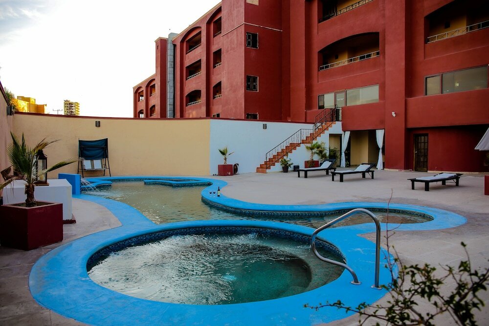 Фото La Posada Hotel & Beach Club