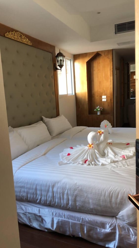 Фото Athena Hotel Bangkok