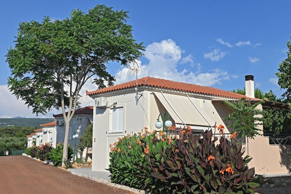 Фото Lagouvardos Apartments