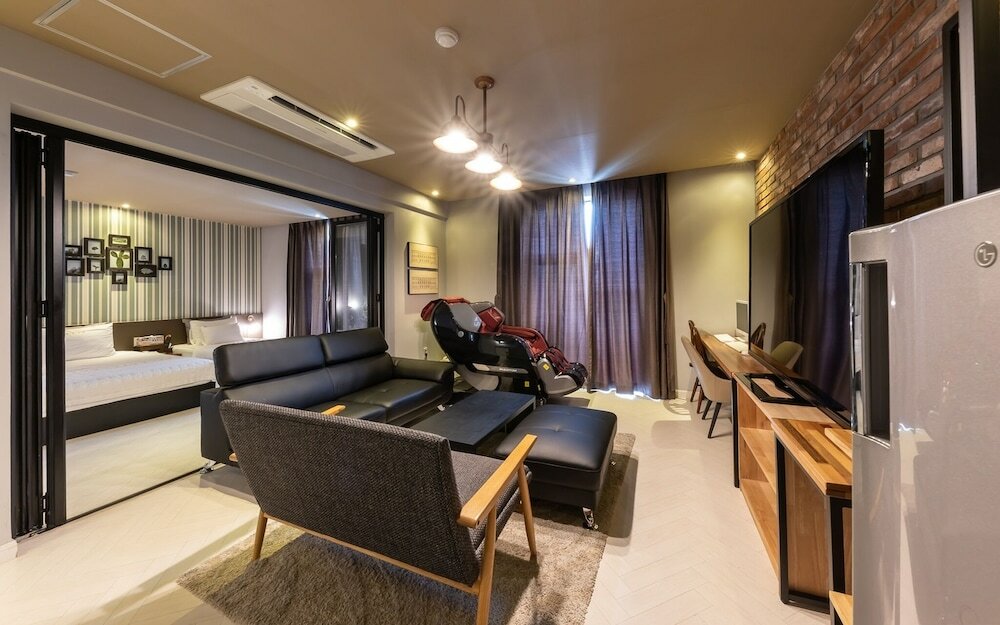 Фото Brown Dot Gimhae Eobang