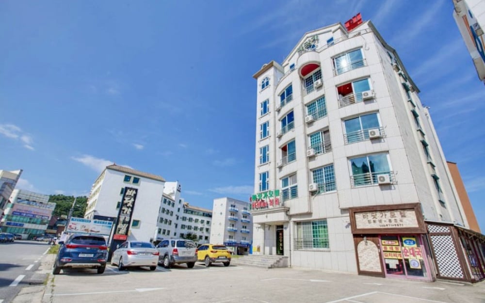 Фото Naksan Beach Condotel