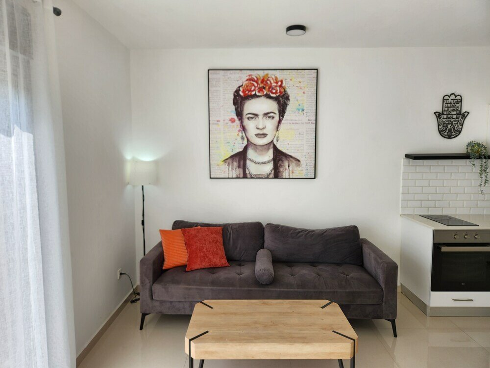 Фото Melony Apartment