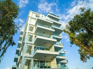 отель LIV Urban Suites Larnaca