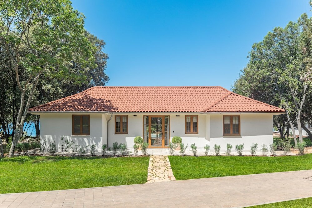 Фото Luxury Beach Villas Porto Bus