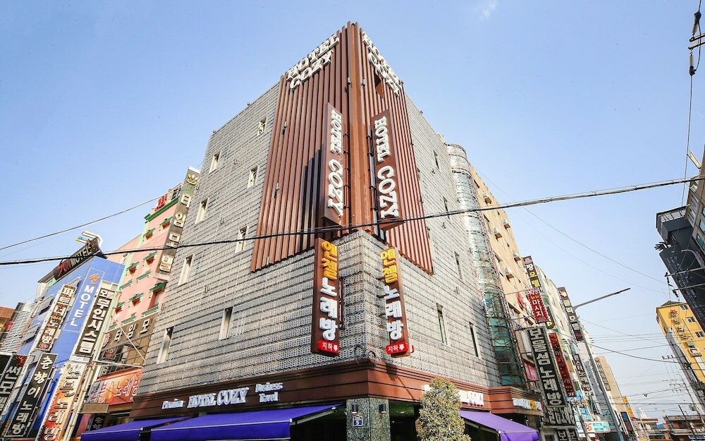 Фото отеля 1