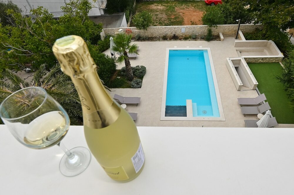 Фото Seagull Apartments & Studios