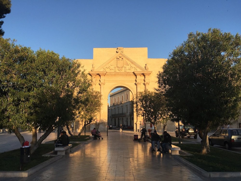 Фото отеля 1