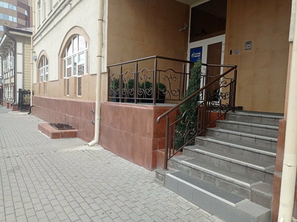 منتجات نفطية Gazpromneft-Regionalnyye prodazhi ، تيومين، صورة