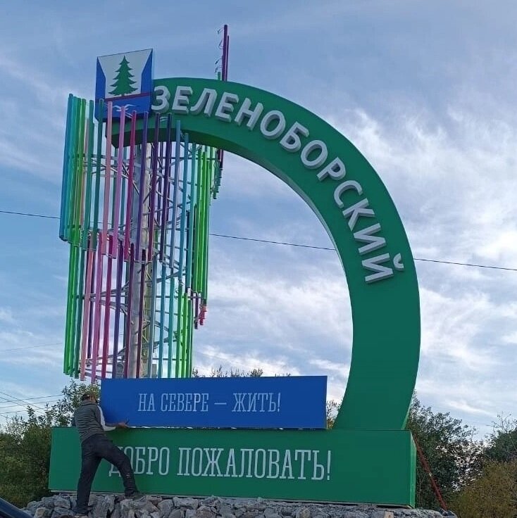 Videolarda lezbiyenlarning kammingini korsatish