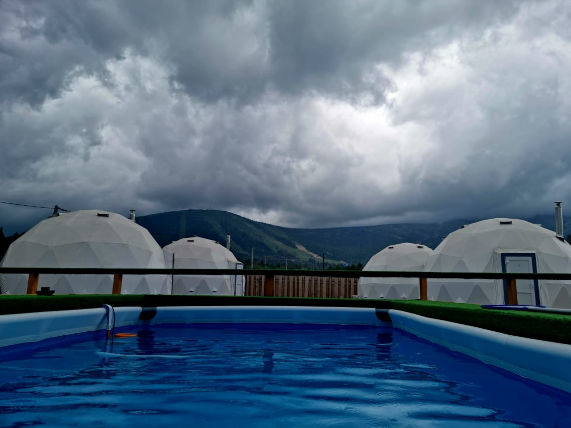 Фото Атмосфера