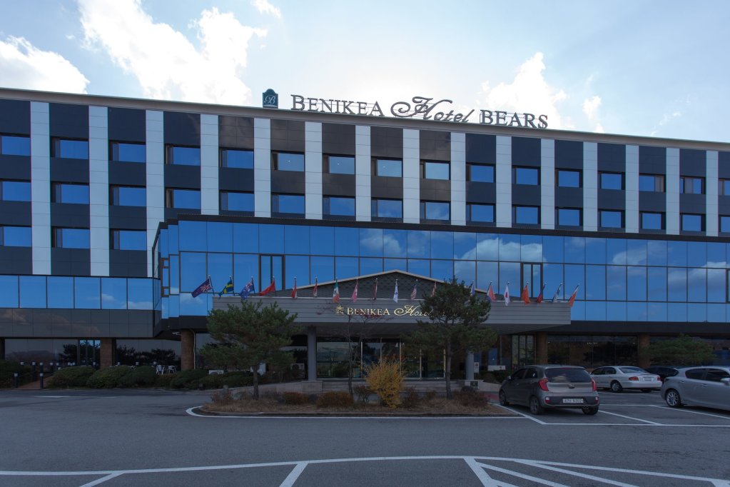 Фото Chuncheon Bears Hotel