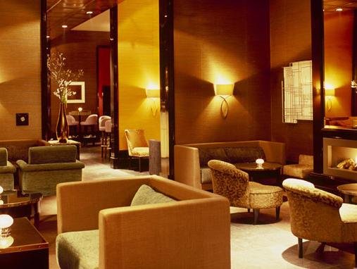 Фото The College Hotel