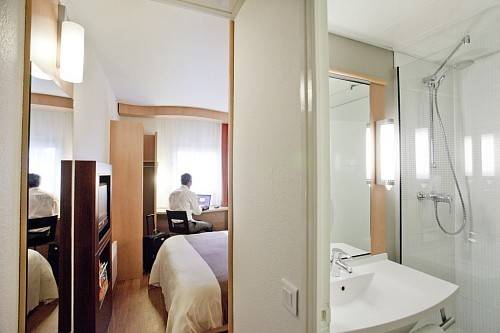 Фото Ibis Saint-Denis Stade Ouest