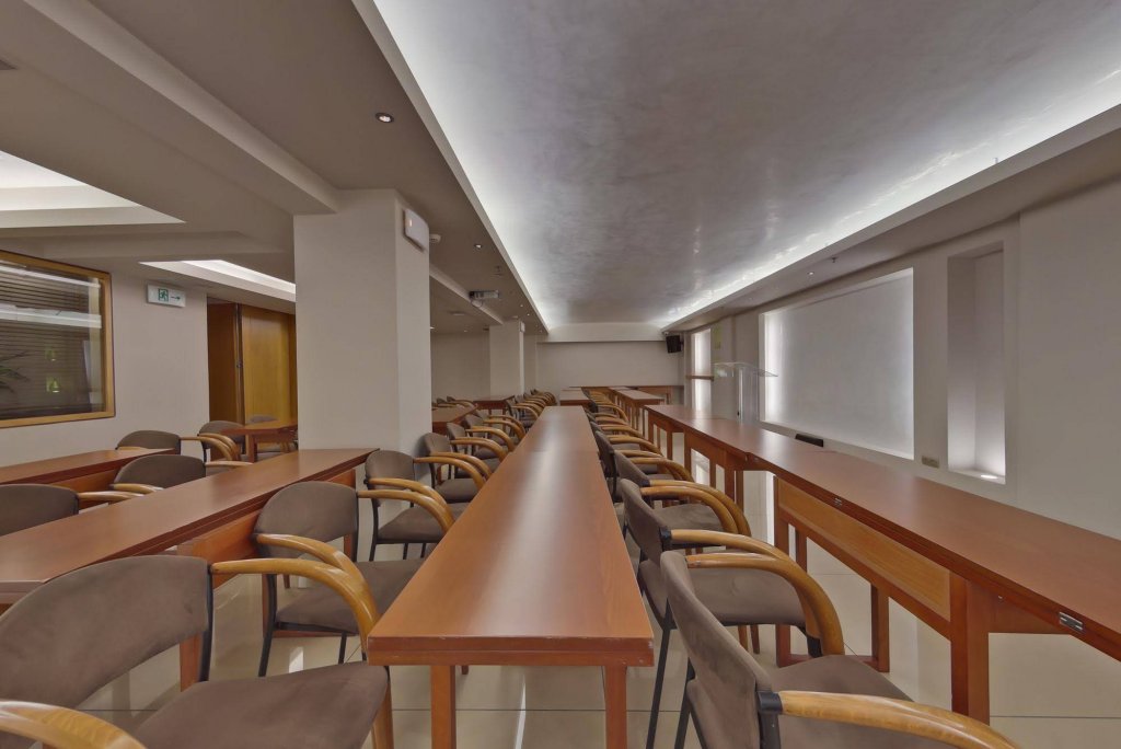 Фото Palace Hotel Glyfada