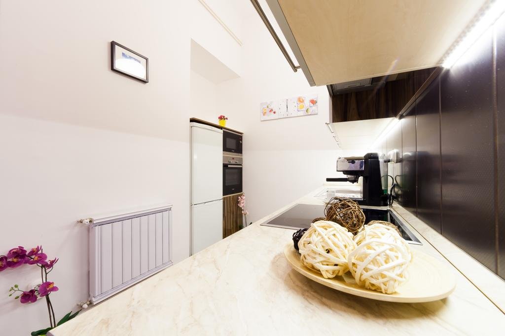 Фото Real Apartments Lovag