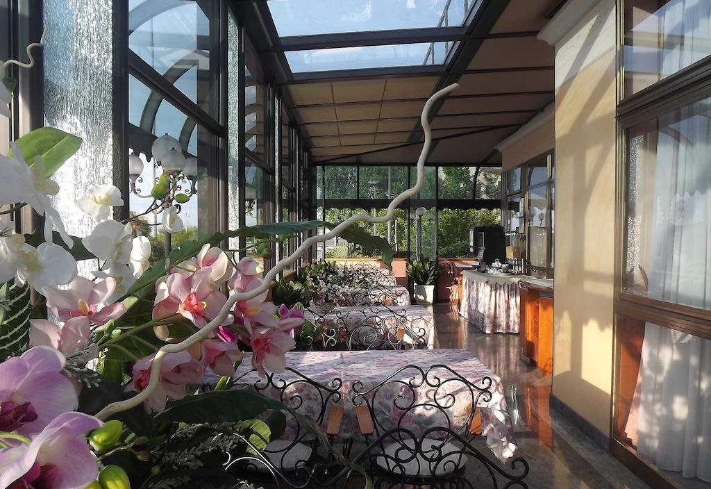 Фото Hotel Eden