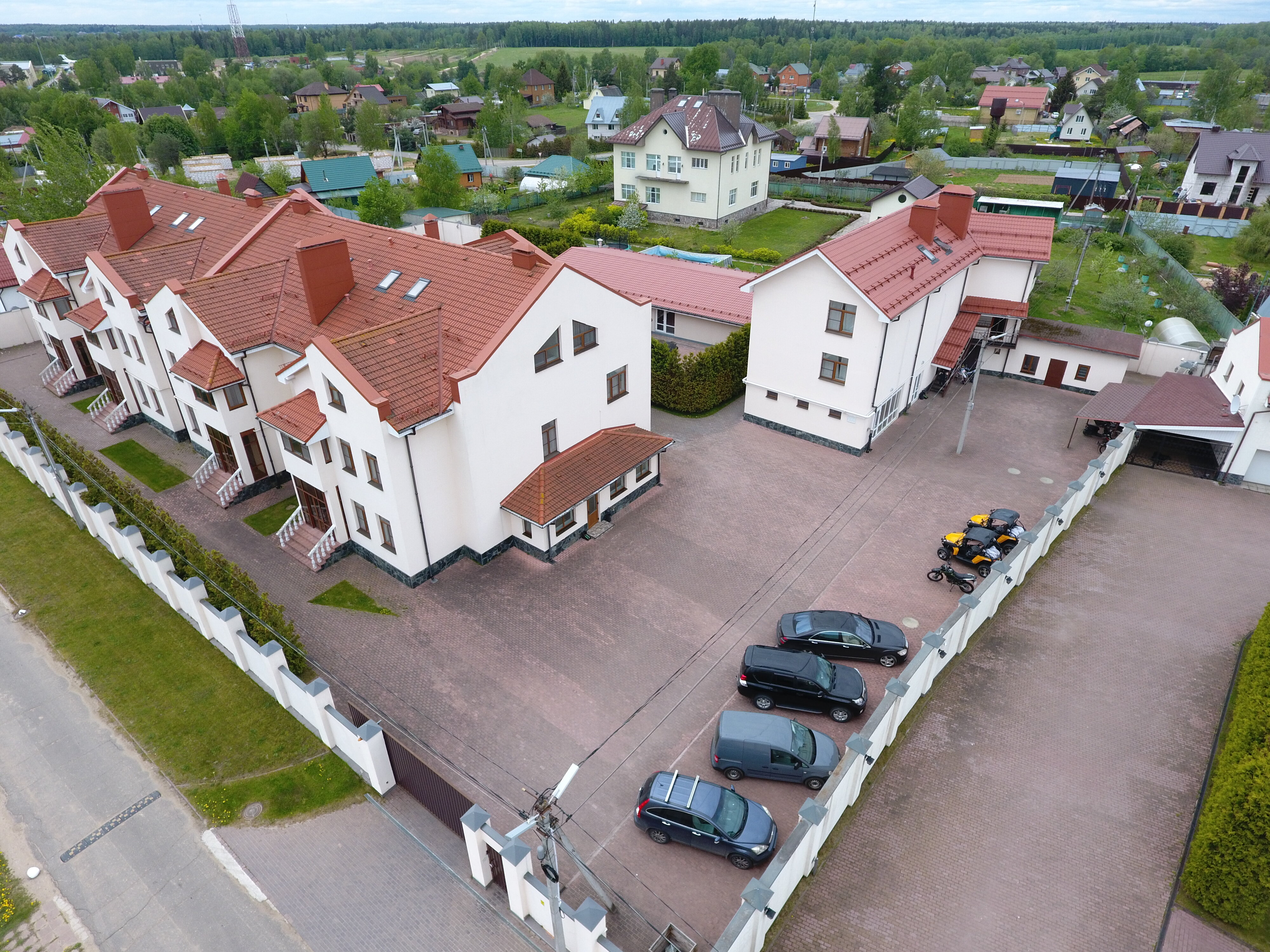 Фото отеля 2