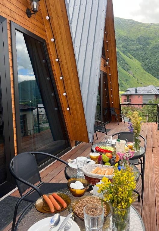 Фото Pyramid Kazbegi