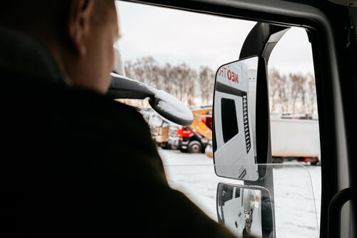 Onlayn anal tiqinlar bilan jinsiy aloqa