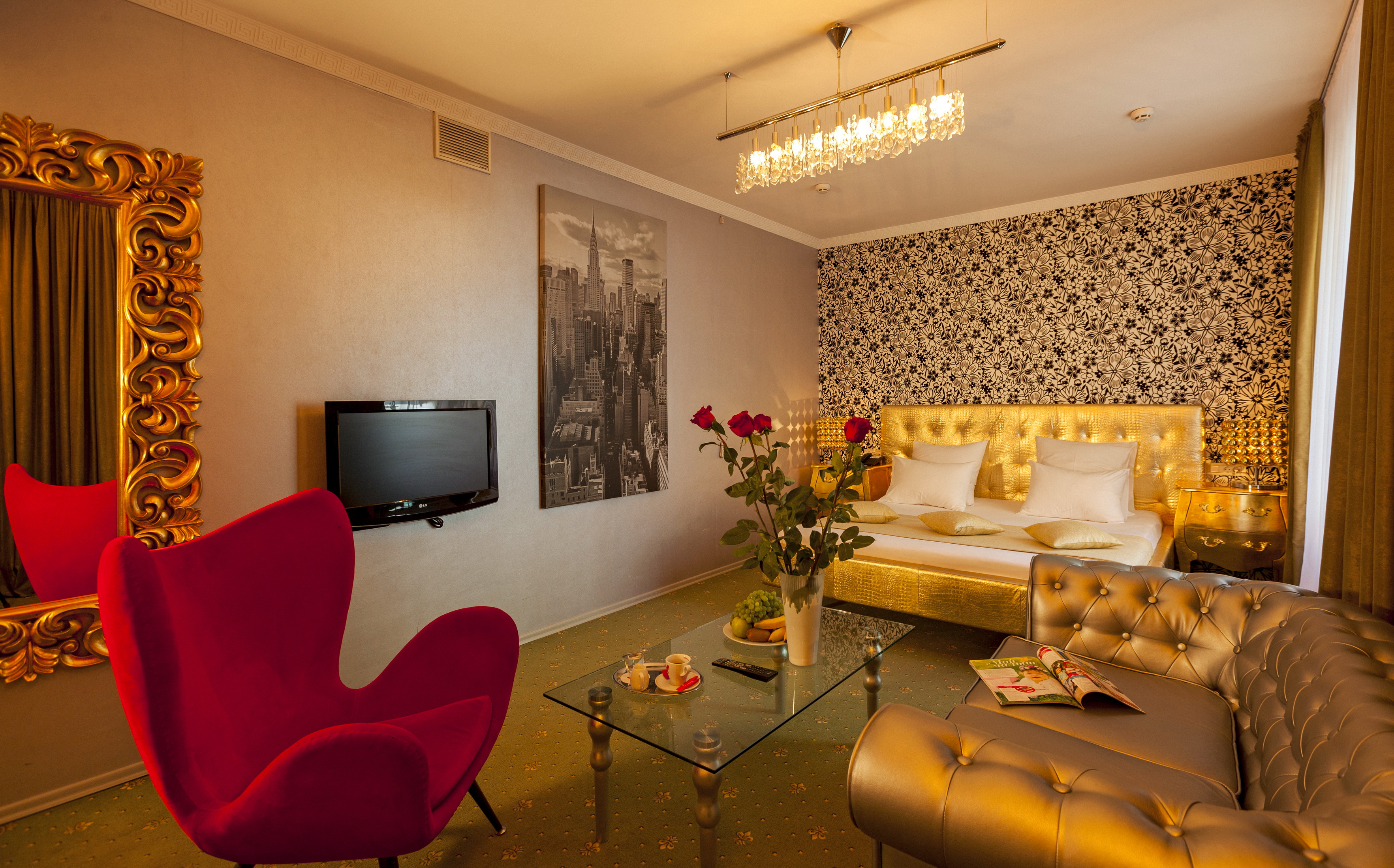 Фото Weekend Boutique Hotel