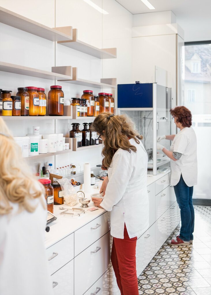 Pharmacy Leonhard Apotheke, Graz, photo