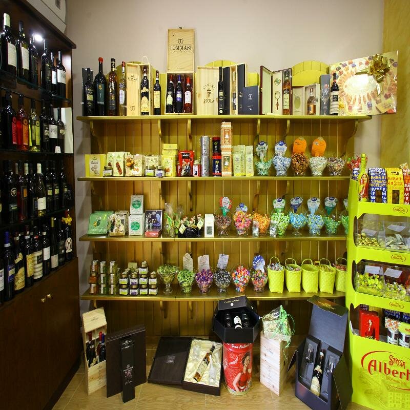 Bakery Cinquesensi Store, Calabria, photo