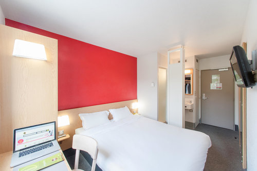 Гостиница B&b Hotel Antibes Sophia Antipolis в Вальбонне