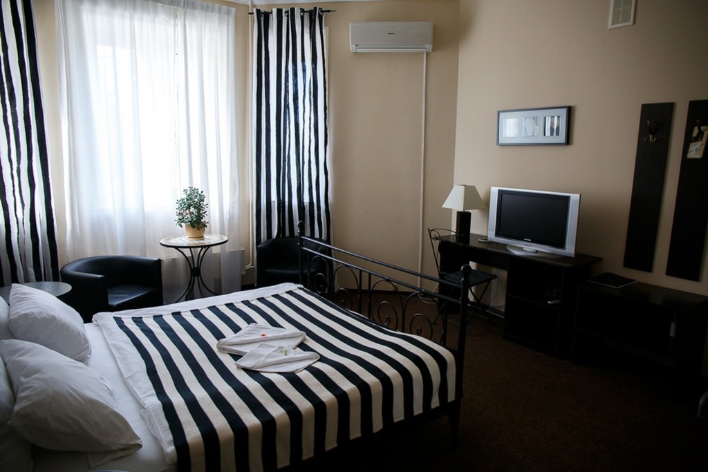 Фото отеля 1