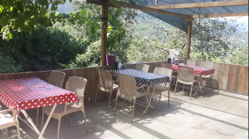 مقهى Bahcekaya Trout and Breakfast House ، ، صورة