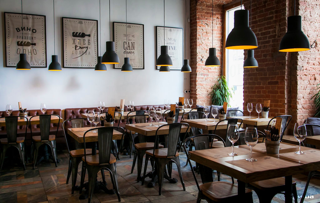 Restaurant Vinny magazin-bar Khleb i vino, Moscow, photo