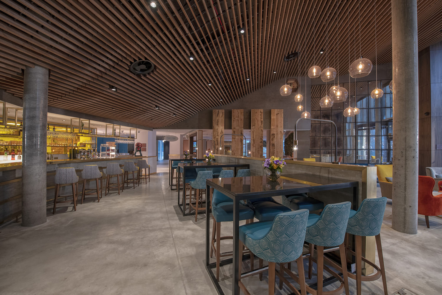 Фото Lincoln Plaza London, Curio Collection by Hilton