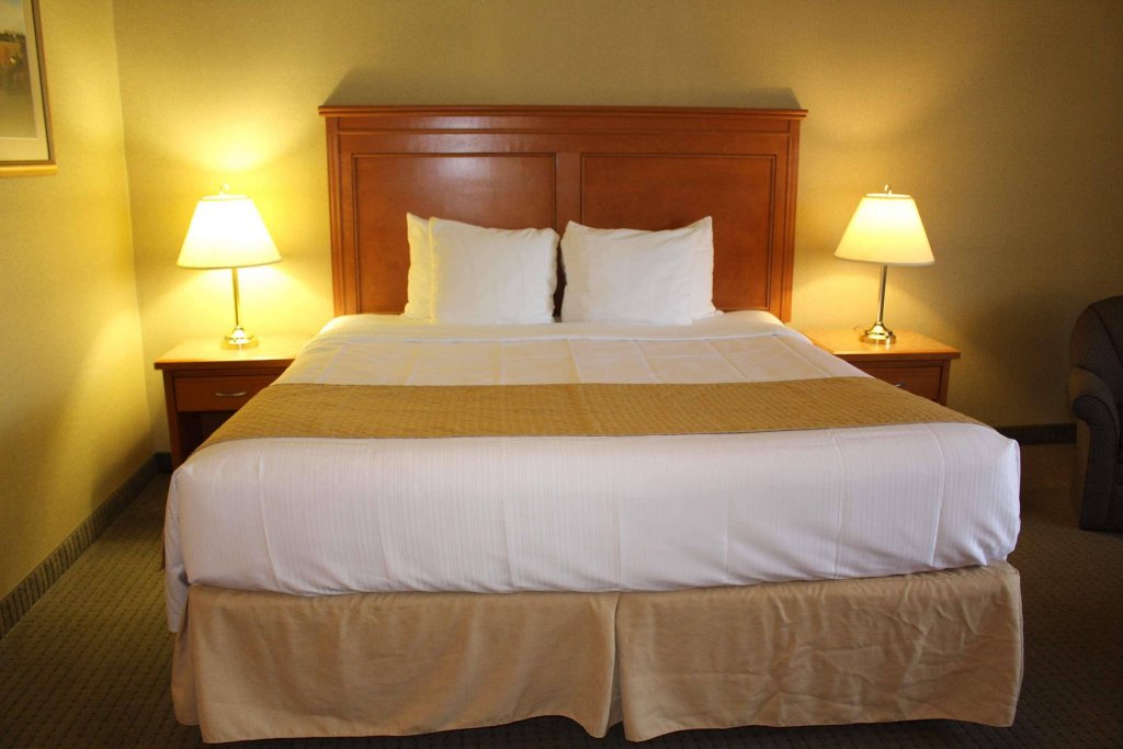 Фото Best Western King George Inn & Suites