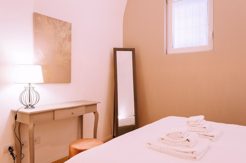 Фото Elegante Appartamento Alle Due Torri by Wonderful Italy