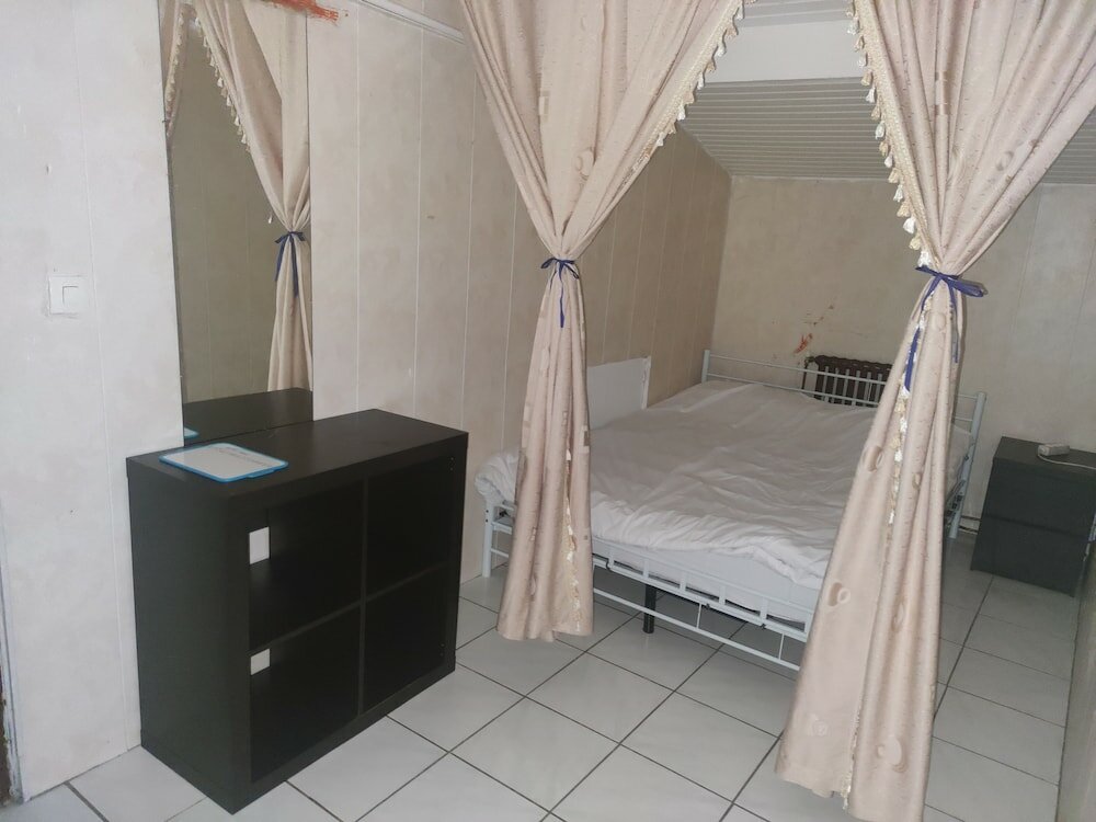 Фото 2 Chambres Privées