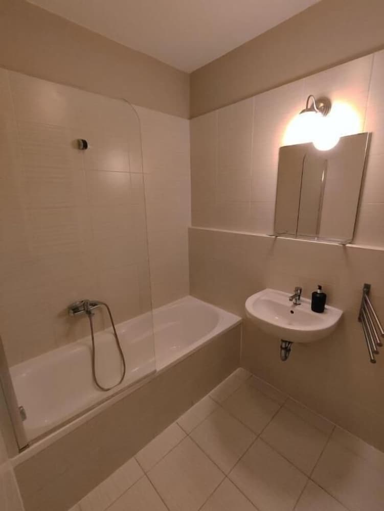 Фото Victoria Garden Apartments