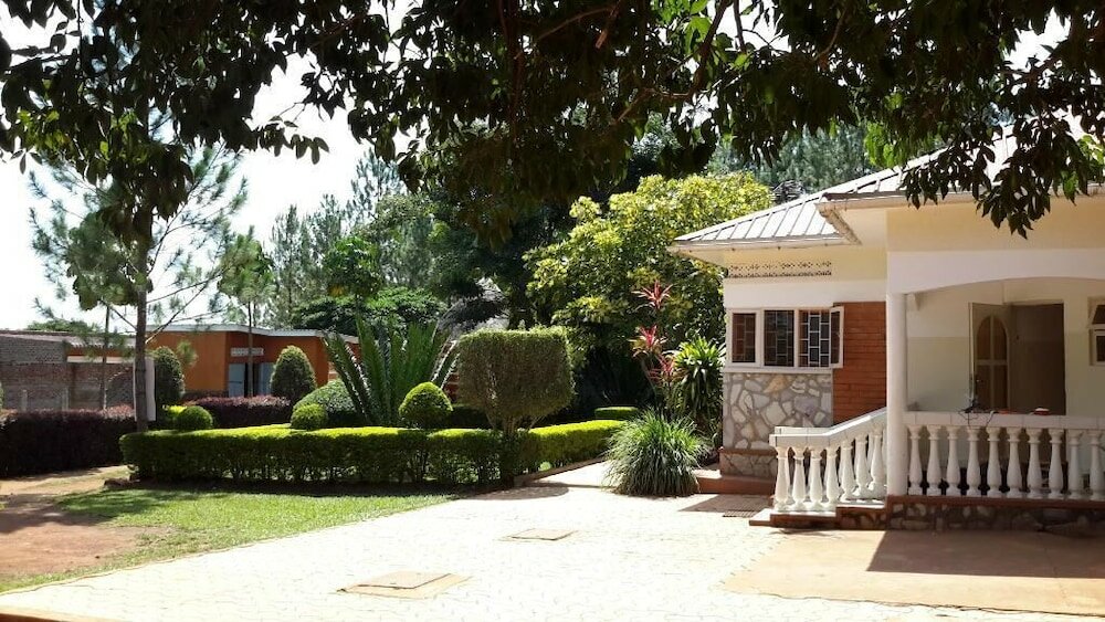 Фото Brownstone Country Home Lira Uganda