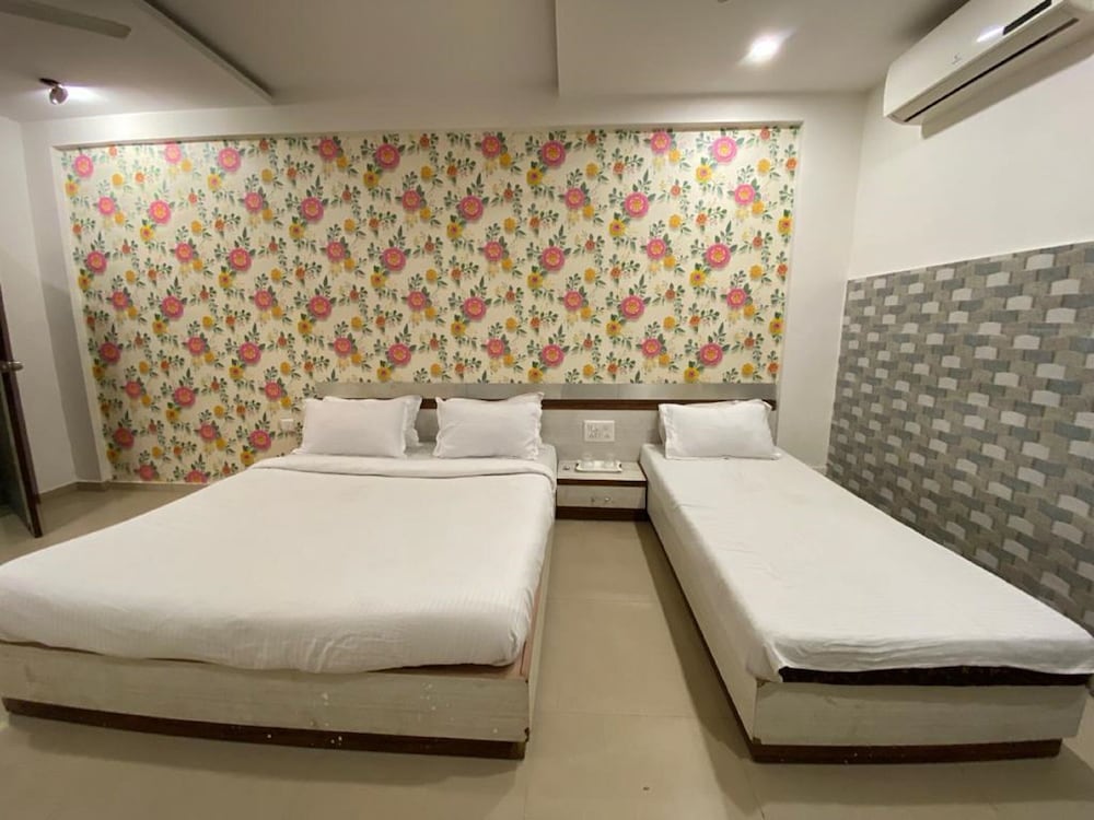 Фото Hotel Motera Inn